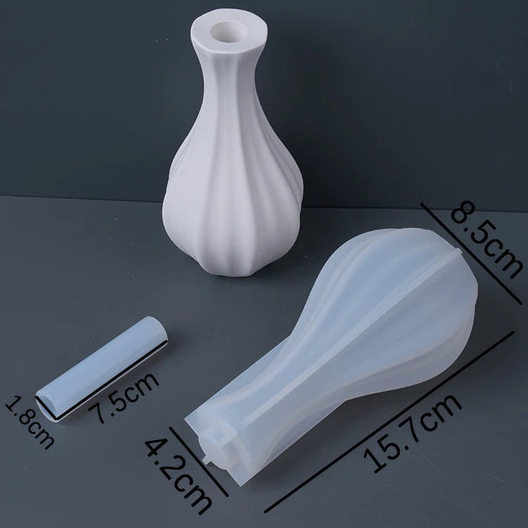 Minimalist Fine Neck Mouth Vase Silicone Mold.