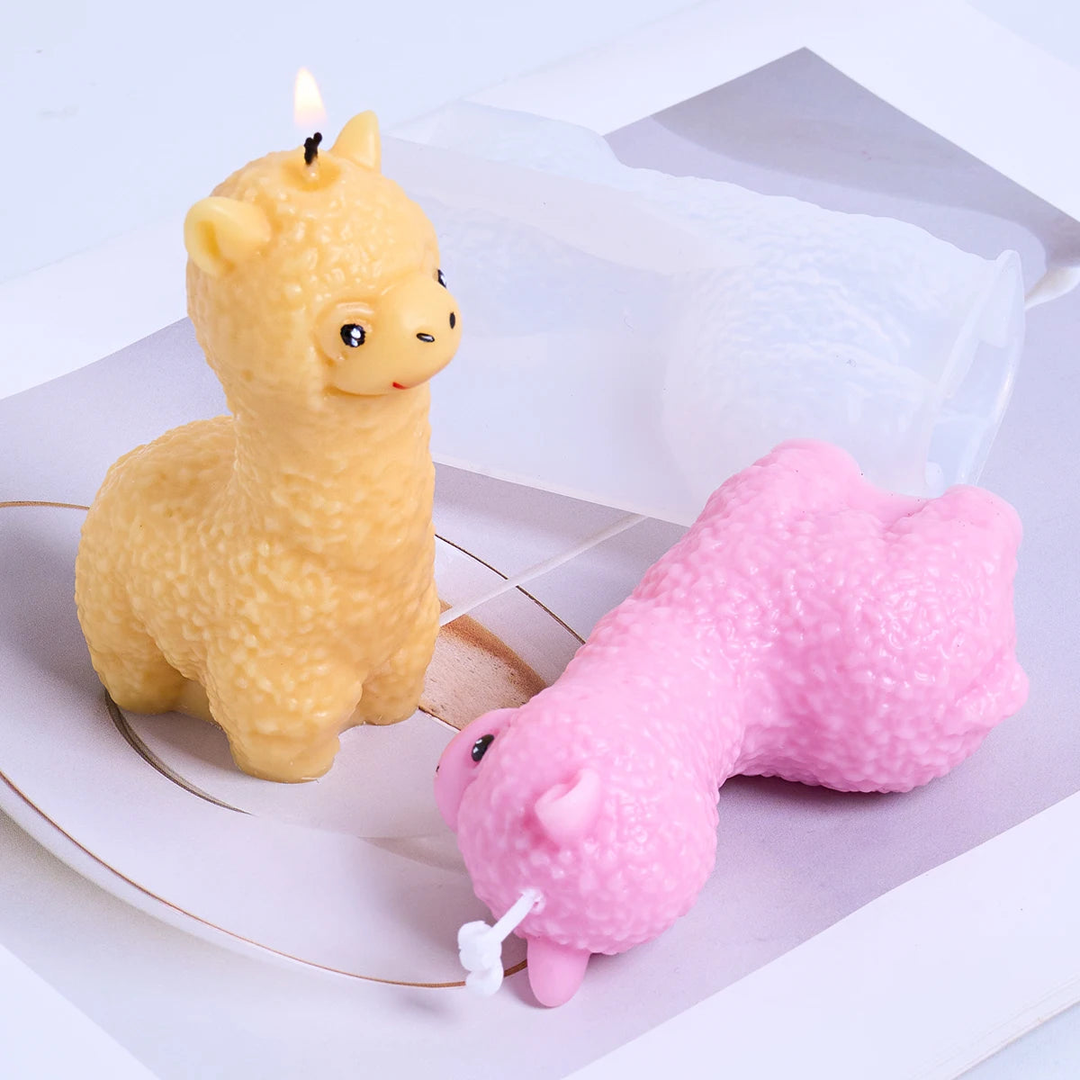 Alpaca Silicone Candle Mold.