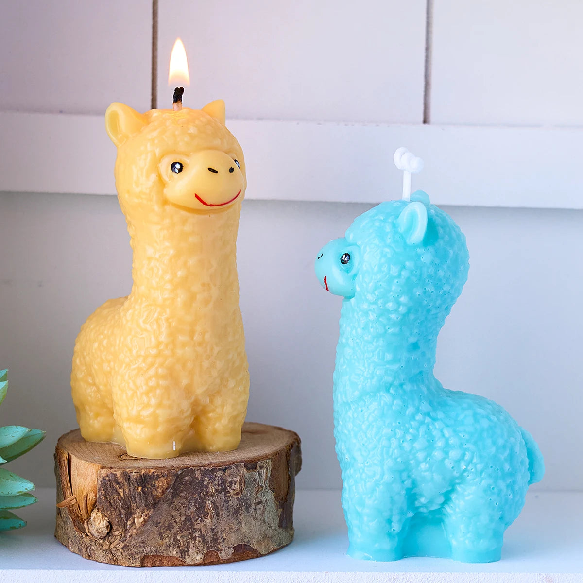 Alpaca Silicone Candle Mold.