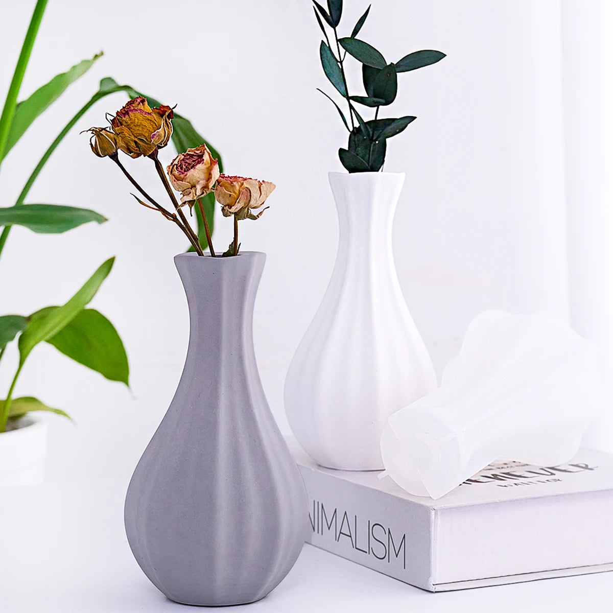 Minimalist Fine Neck Mouth Vase Silicone Mold.