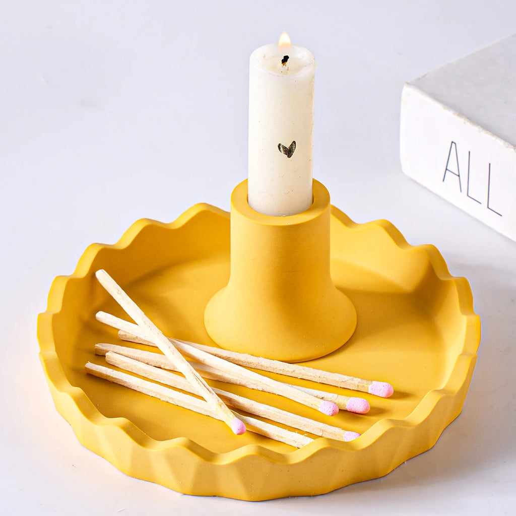 Varel Ruffle Cake Stand & Candle Holder Silicone Mold Set