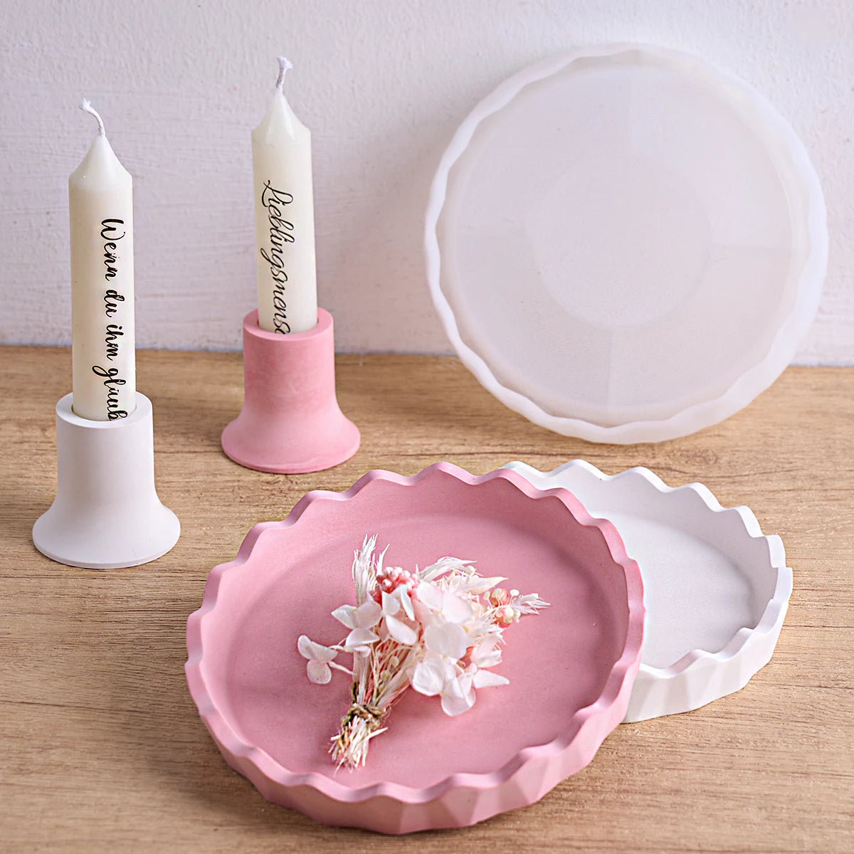 Varel Ruffle Cake Stand & Candle Holder Silicone Mold Set