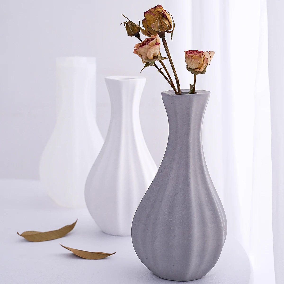 Minimalist Fine Neck Mouth Vase Silicone Mold.