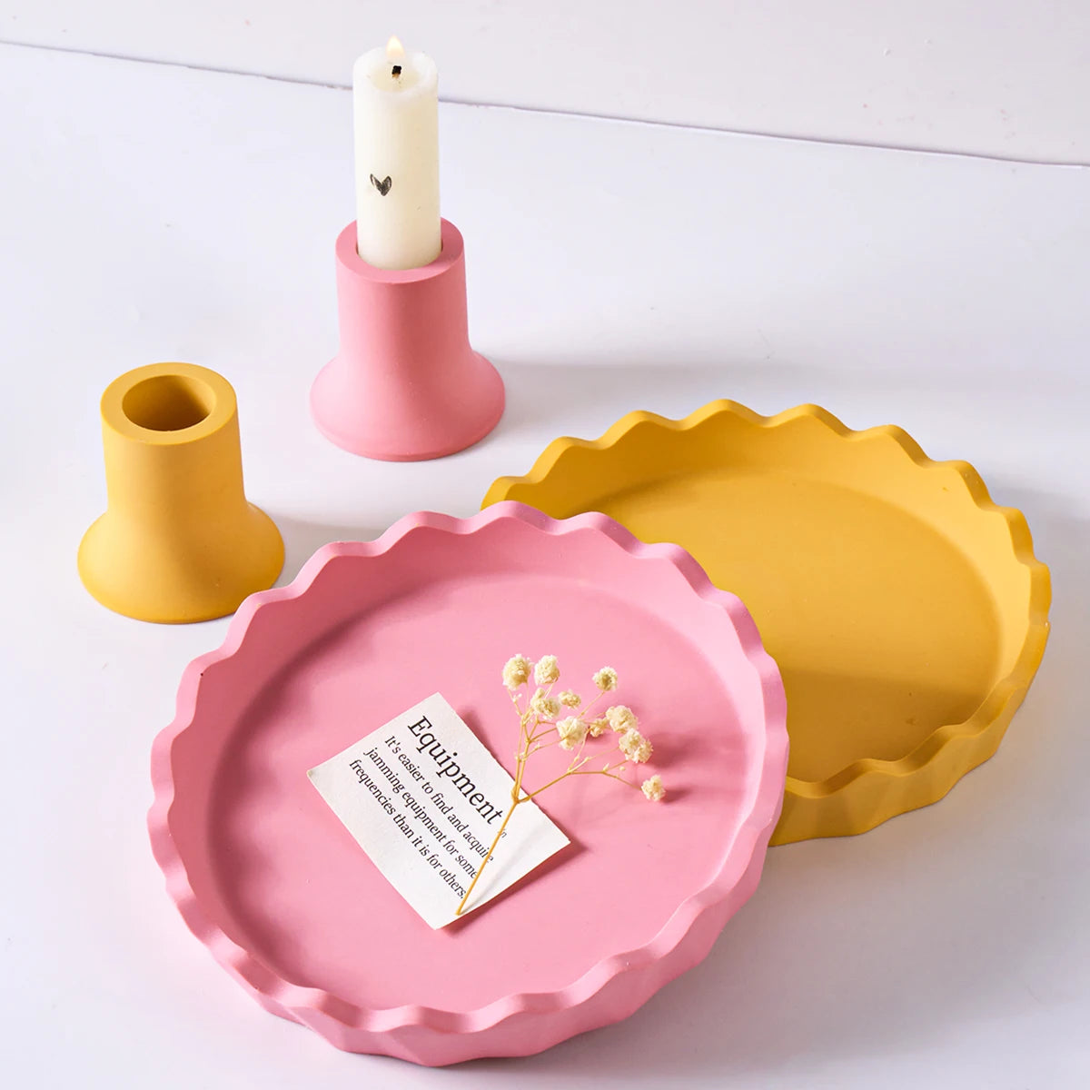 Varel Ruffle Cake Stand & Candle Holder Silicone Mold Set