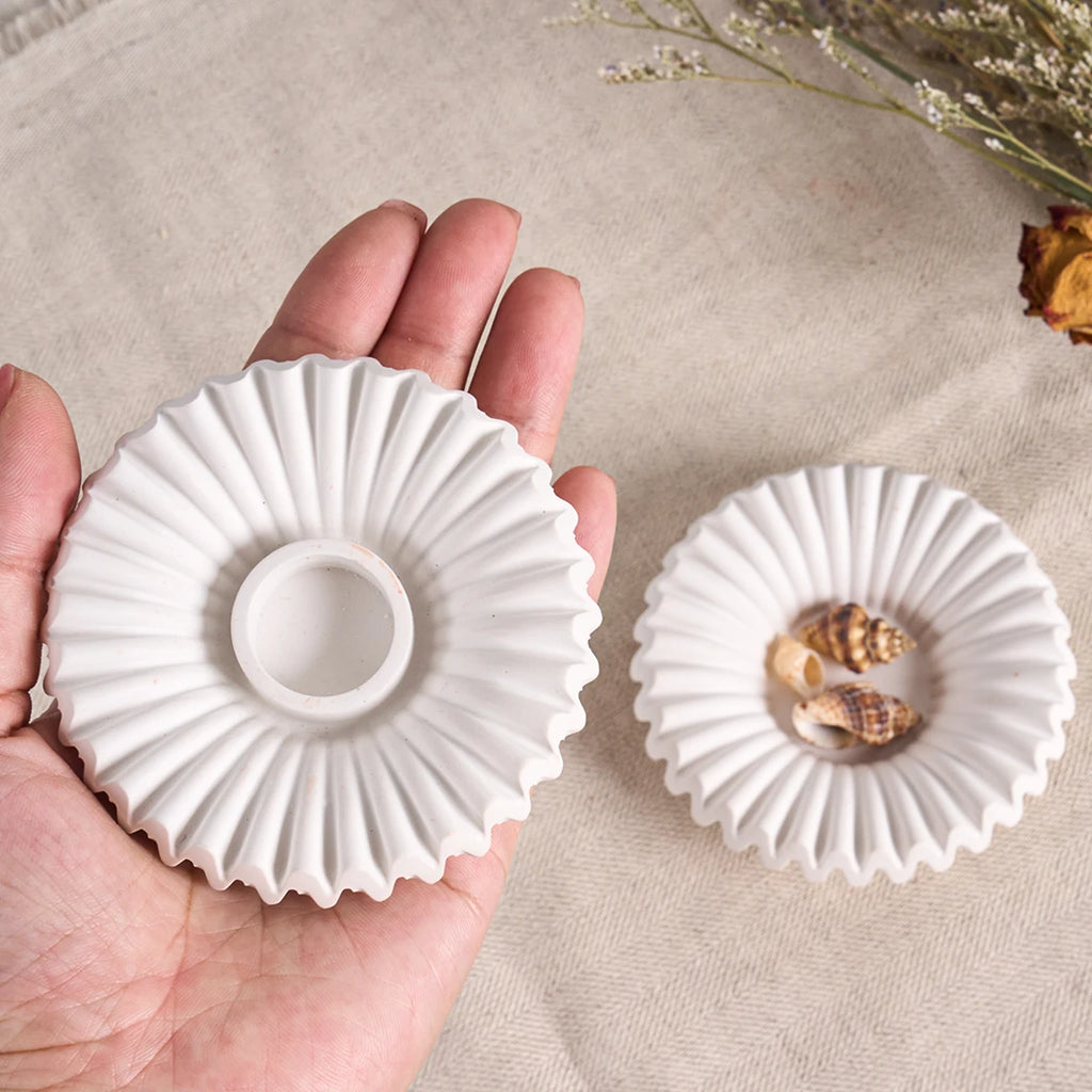 Corava Pleat Candle Holder & Tray Silicone Mold