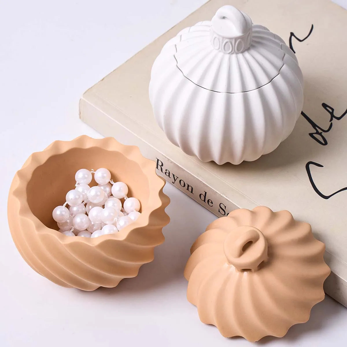 Twisted Ribbed Round Candle Jar Mold with Lid