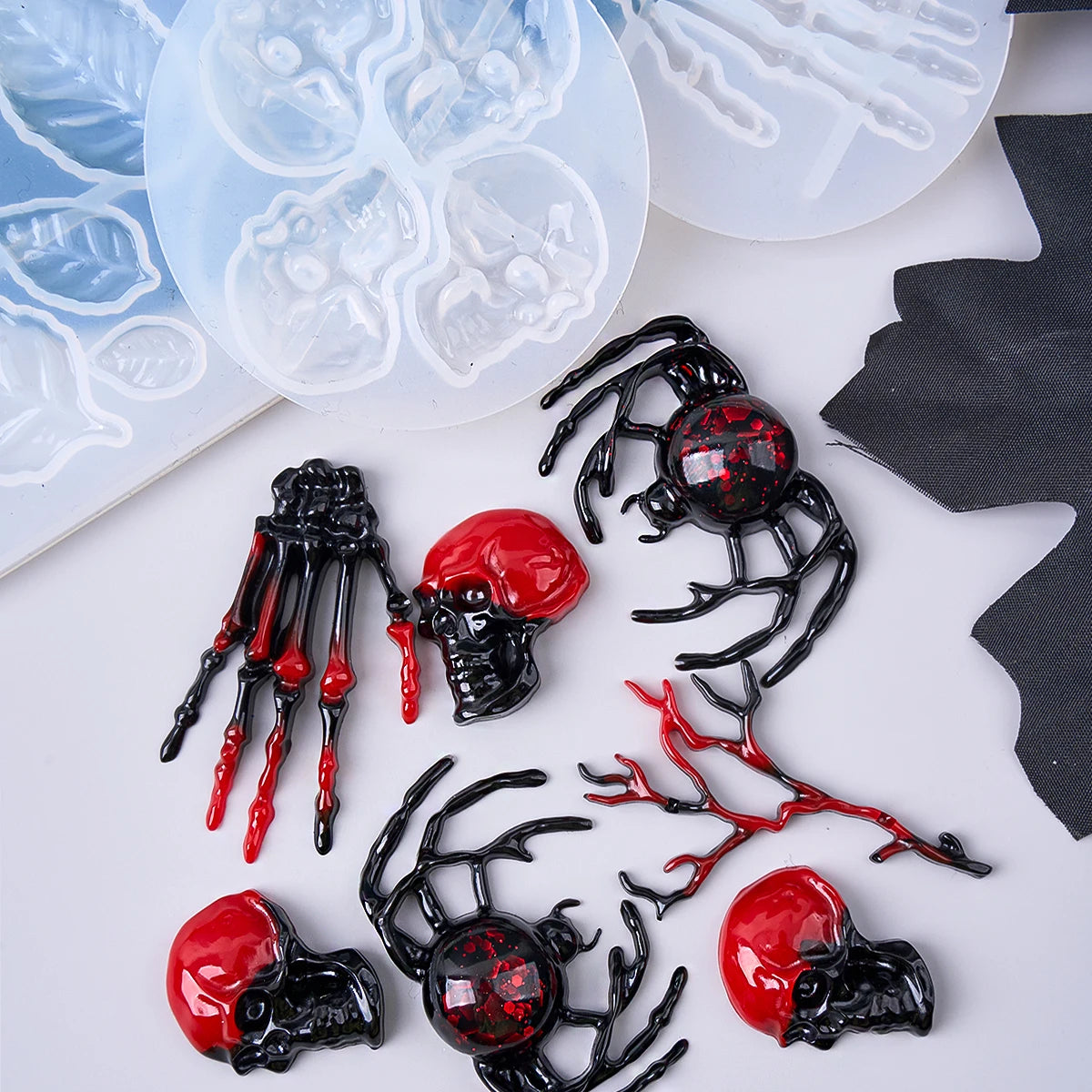 Halloween Silicone Mold Set (7pcs) – Skull, Hand, Pumpkin, Spider, Leaves